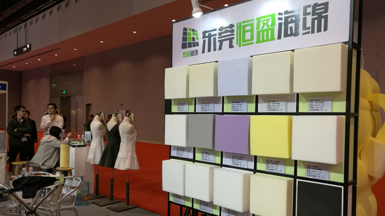 產品展示墻.jpg
